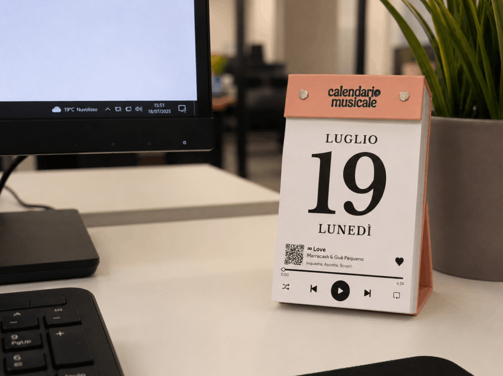 Calendario Musicale in ufficio, ideale per regalo ad amici o colleghi, regalo per scrivania